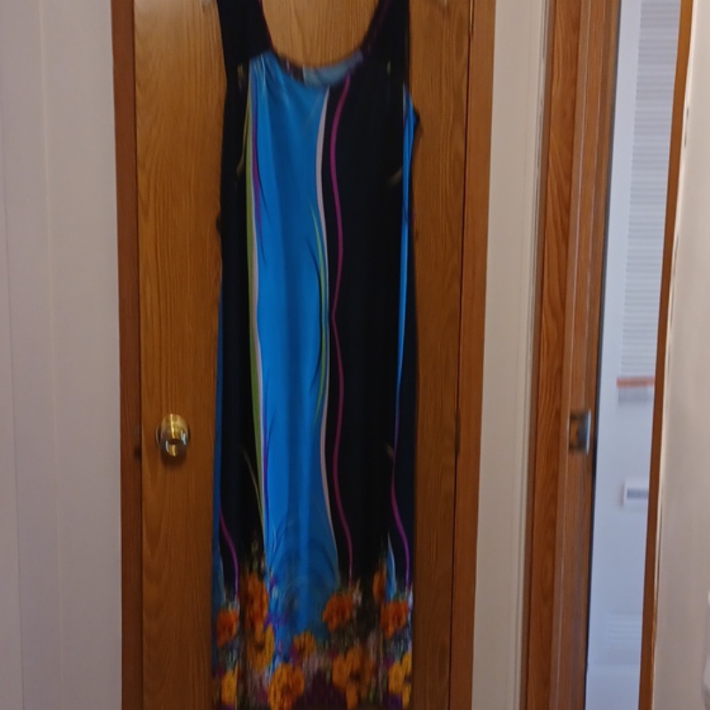 dress - Picture 3 of 4